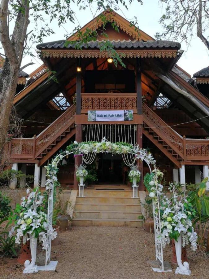 Ruen Thai Rim Haad Klaeng Luaran gambar