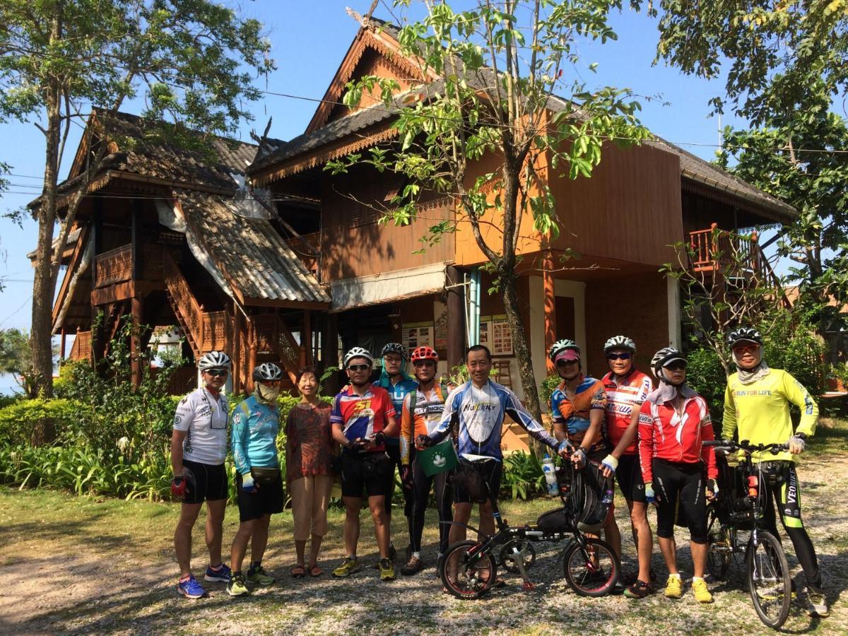 Ruen Thai Rim Haad Klaeng Luaran gambar
