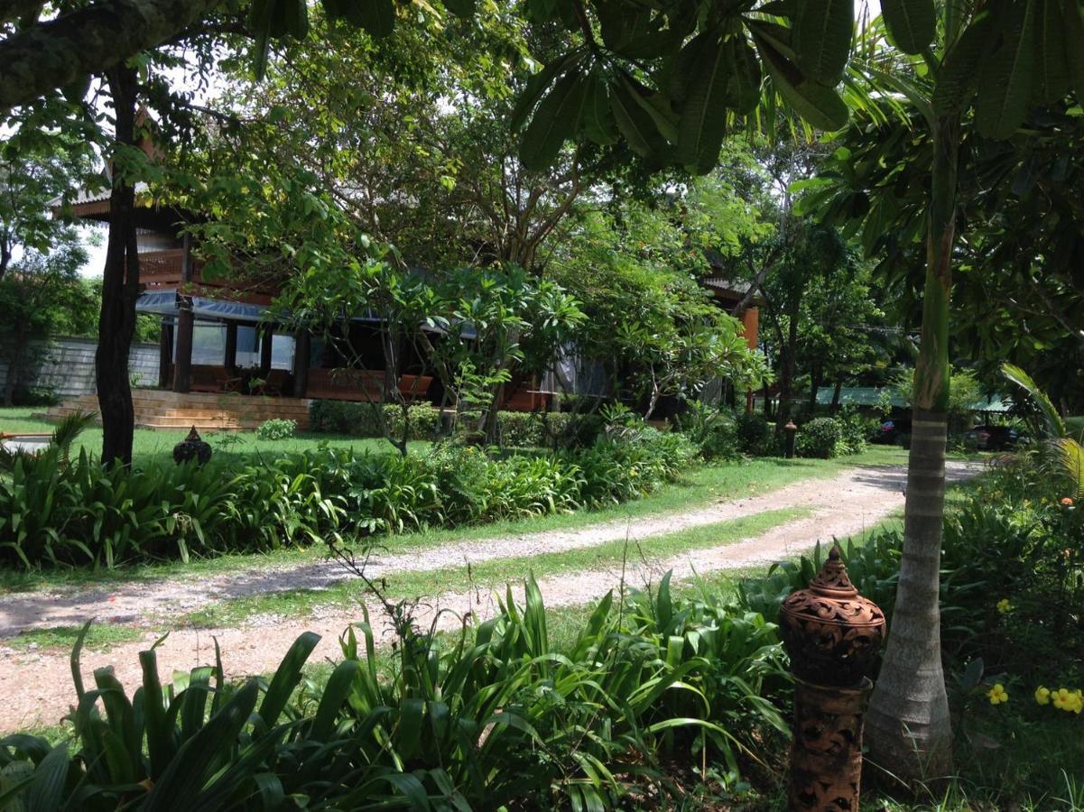 Ruen Thai Rim Haad Klaeng Luaran gambar