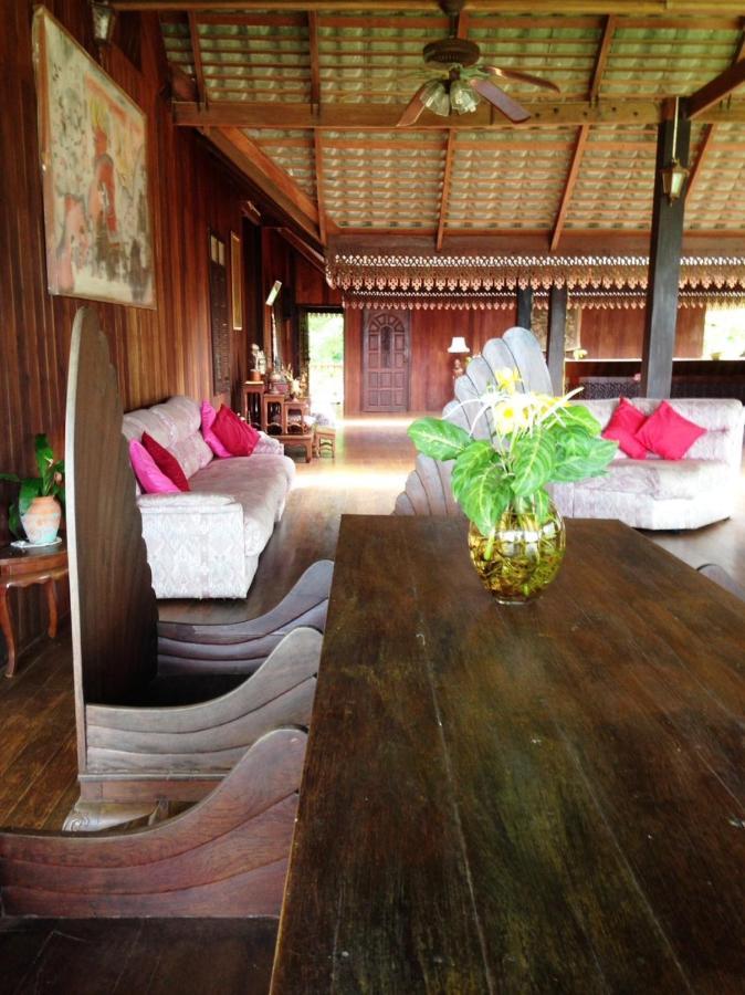 Ruen Thai Rim Haad Klaeng Luaran gambar