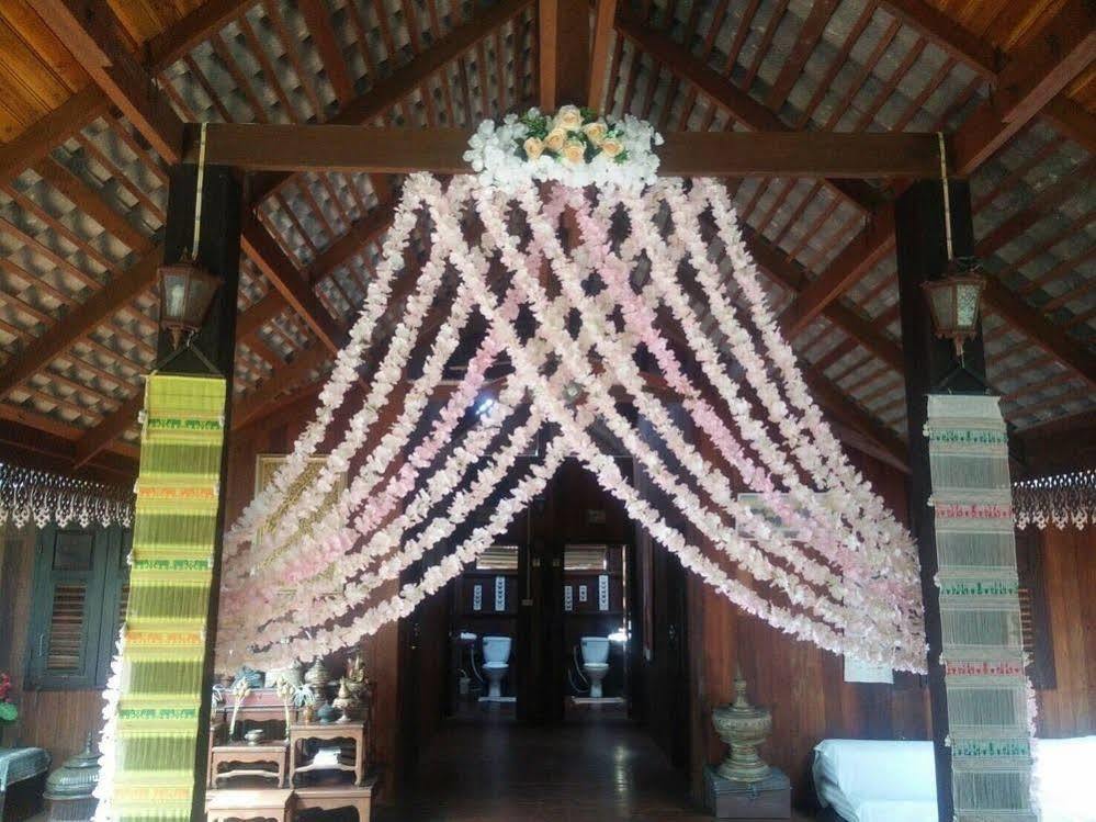 Ruen Thai Rim Haad Klaeng Luaran gambar