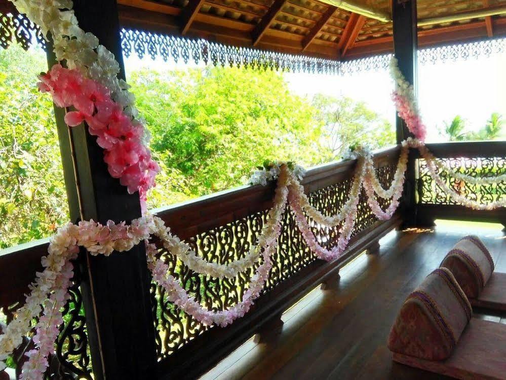 Ruen Thai Rim Haad Klaeng Luaran gambar